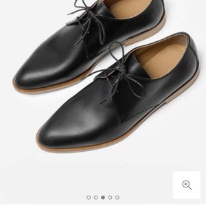 Everlane black modern oxford